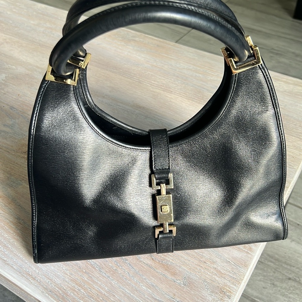 Gucci vintage leather shoulder/hand bag
